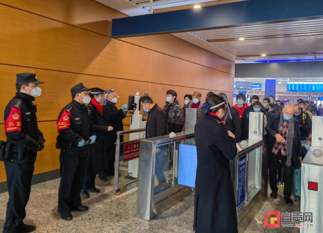 春运第一天 自贡列车密度创新高 每日开行26趟-4.jpg