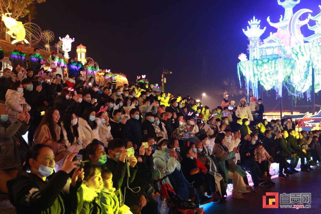 虎年春节黄金周自贡A级景区接待游客71万人次 实现门票收入2898万元-1.jpg