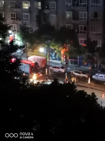 突发！ 仁和半岛丽苑今早起火了......-2.jpg