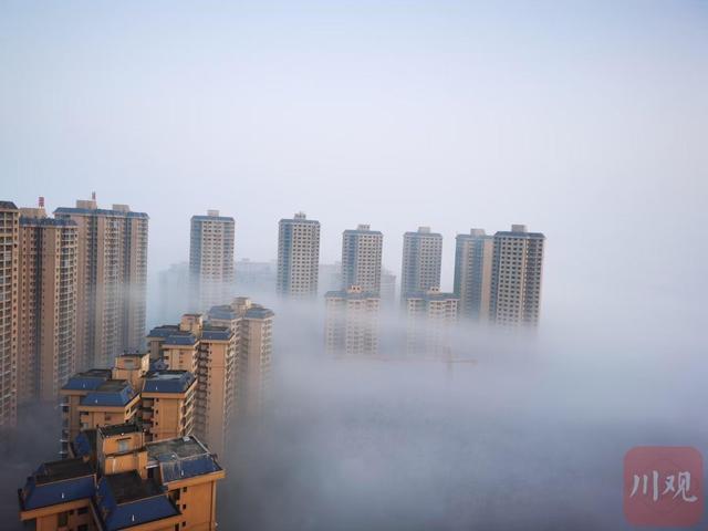 自贡发布大雾橙色预警网友：感觉住进人间仙境-3.jpg