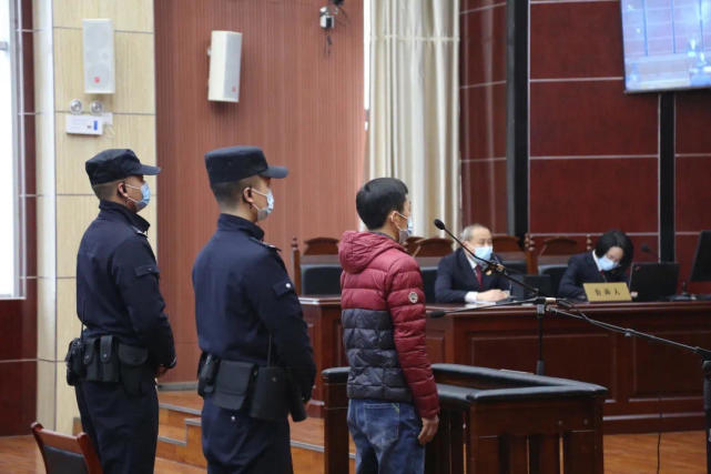 帮贩毒女友洗钱，四川自贡首例毒资洗钱案宣判-2.jpg