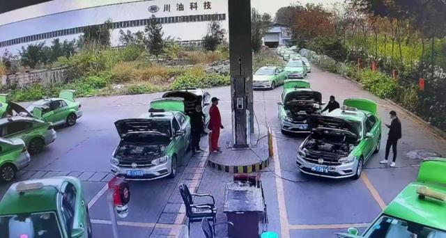 全国人大代表、自贡市副市长陈张铭：禁止“油改气”要因地制宜，不能赶潮流丢实惠-4.jpg
