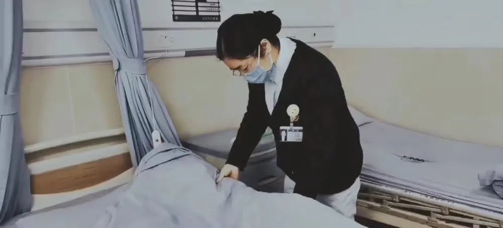 早上7时许，富顺某医院发生的这一幕，让人......-2.jpg