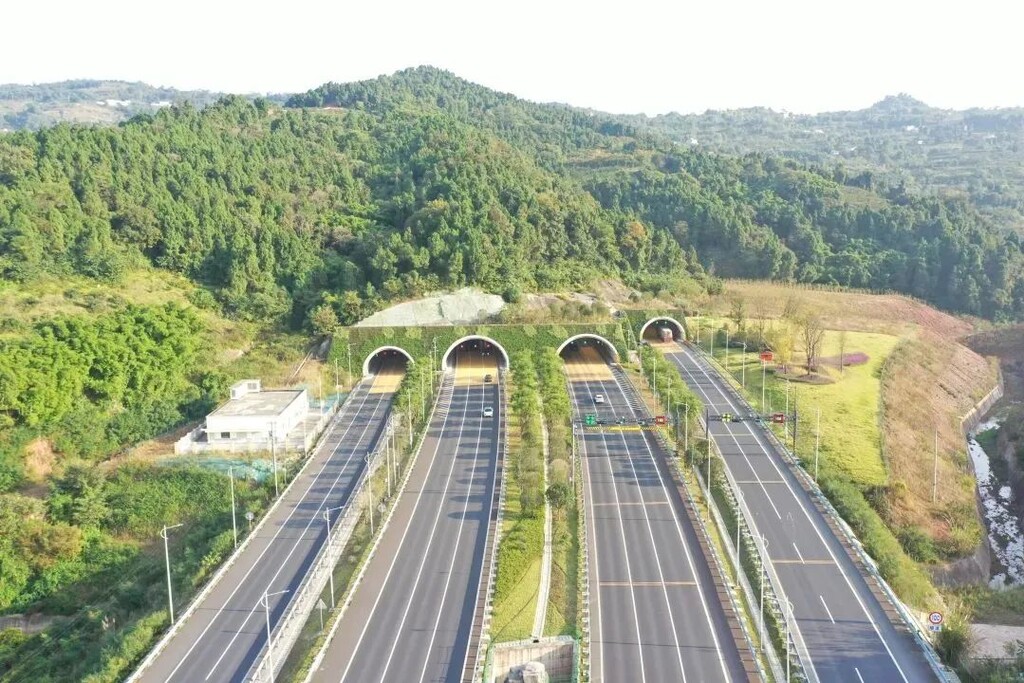 3月18日起，成都天府国际机场高速开始收费！标准公布-1.jpg