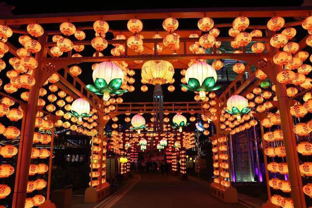 夜游大连又有缤纷盛宴！“自贡灯会”来到金石滩-1.jpg