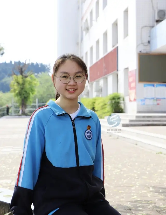 优秀！富顺一中学生古山山获“全国优秀共青团员”称号-1.jpg