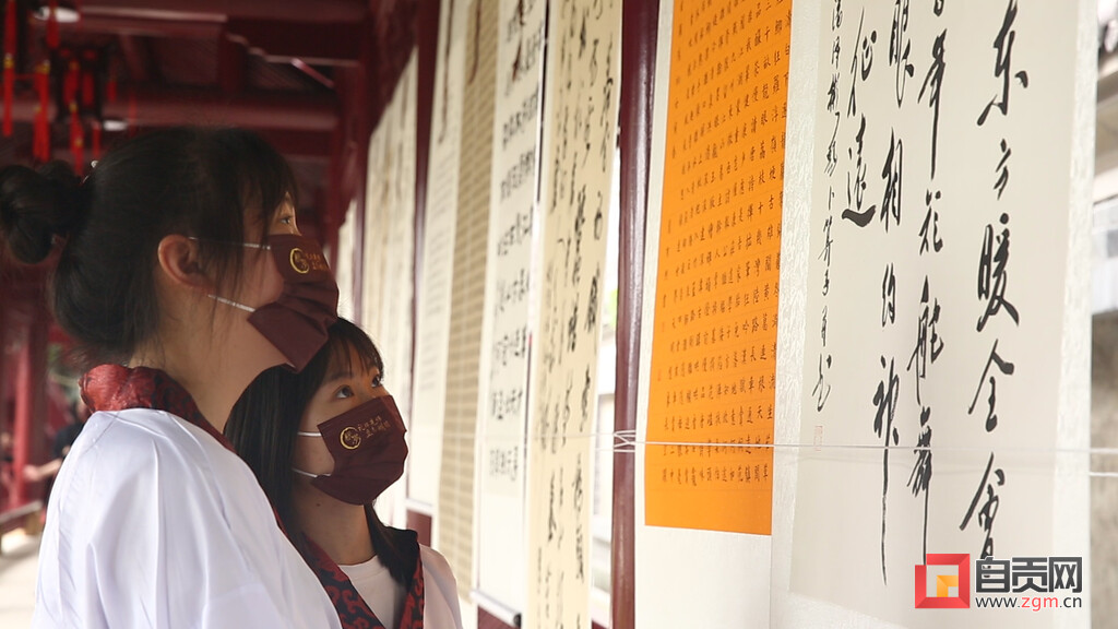富顺县2022年“礼拜先师·立志明德”文庙祈学活动隆重开启-5.jpg