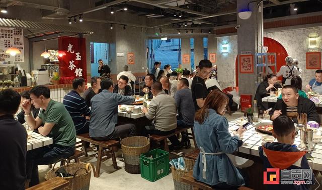 “五一”期间自贡特色餐饮表现优异 团餐宴席下降明显-1.jpg
