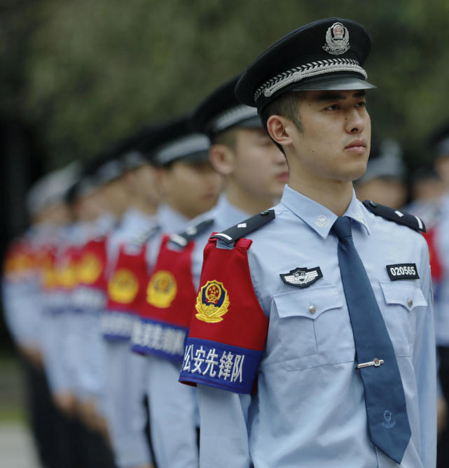 自贡300优秀青年民警组建 “盐都公安先锋队”-2.jpg