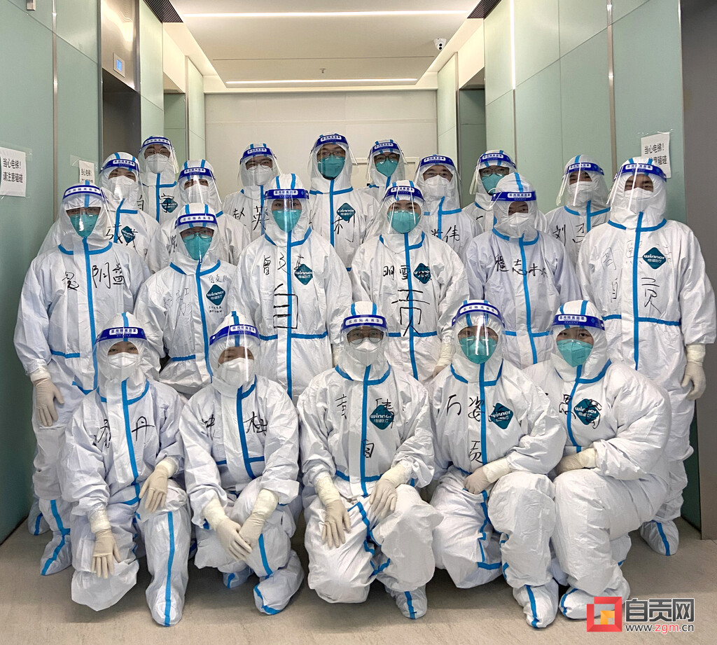 回家！自贡20名援沪英雄今日返川-4.jpg