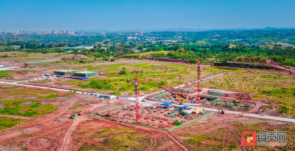 预计2025年产值超300亿 川南新材料产业基地点燃自贡产业转型升级“新引擎”-2.jpg