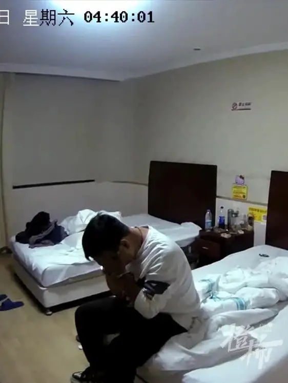 月入三四万！这伙人专挑20万元以下的私家车下手，司机开车时都有同一个动作-1.jpg