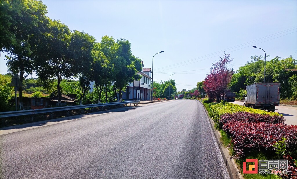 6月中旬 G348武大线成佳至观斗山段全面完成路面精表处铺筑-3.jpg