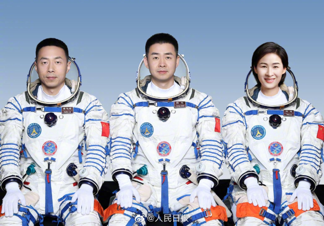 神舟十四号航天员乘组名单公布-1.jpg