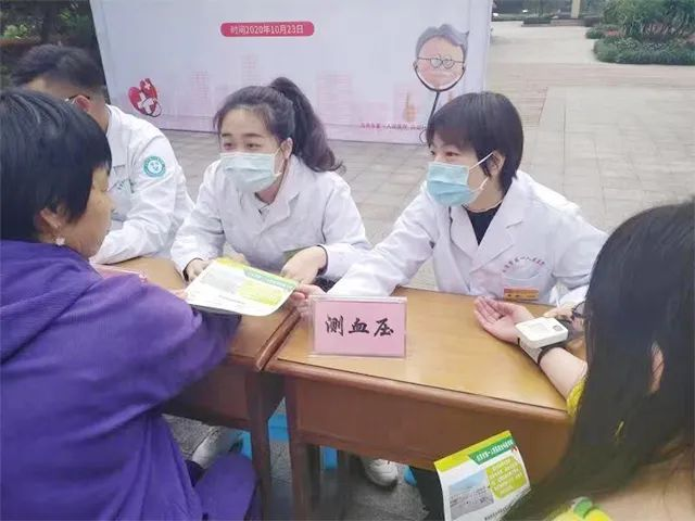 周娴：坚守医者仁心 努力做好群众健康的守护人-4.png