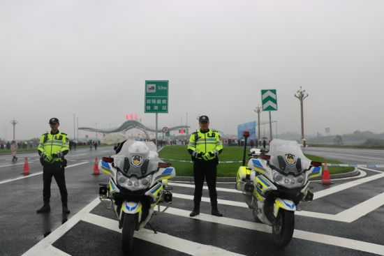 成自泸高速公路自贡北路口正式开通-1.jpg