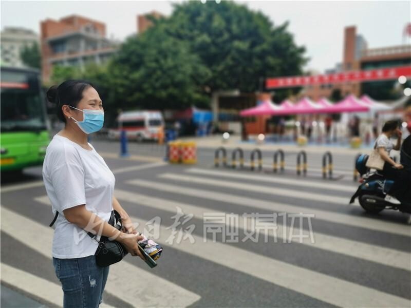 内自同城 | 爱未缺席！一别20天，内江抗疫护士高考最后一天赶回家为儿子做爱心餐-1.jpeg
