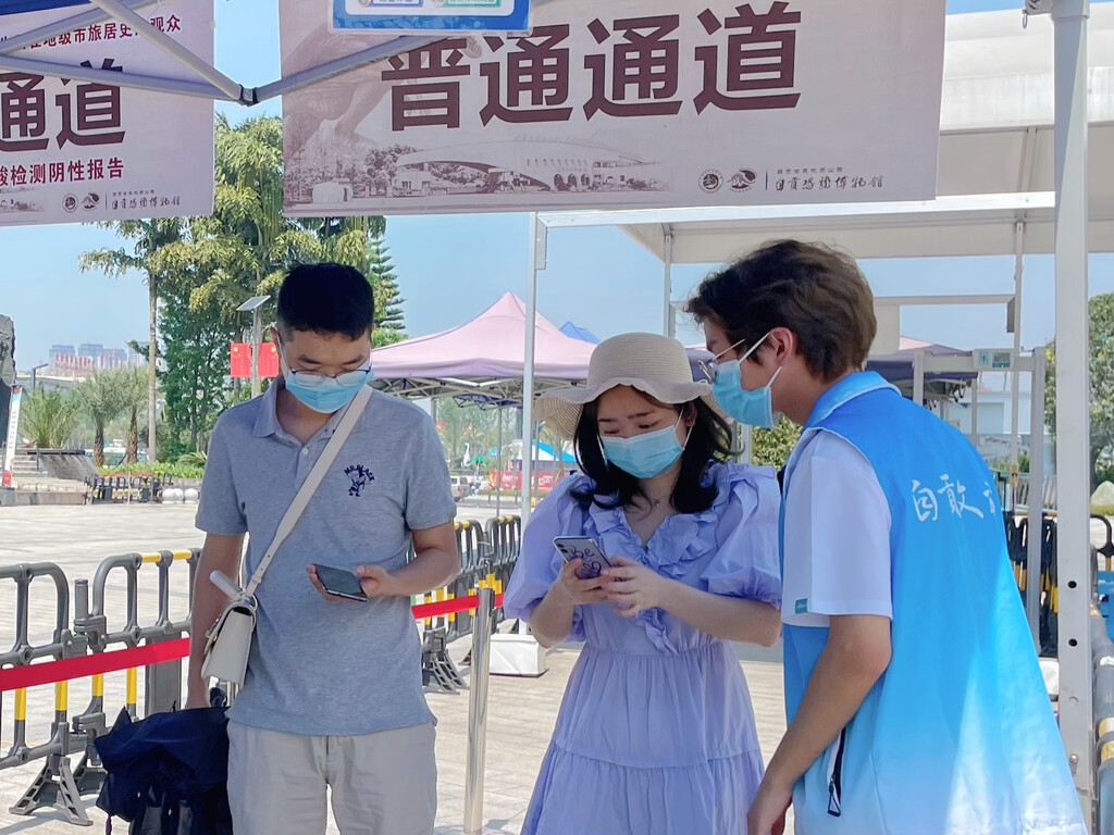 5折！自贡恐龙博物馆推出成人优惠门票-2.jpg