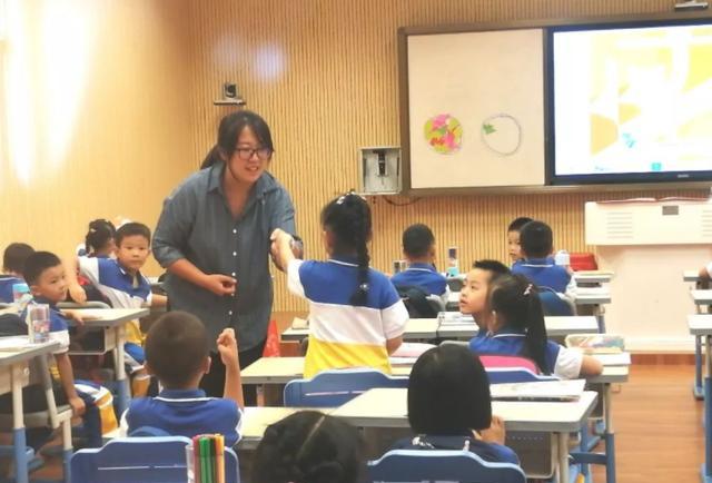 中小学的学生迎来春天，英语或被“踢出”期末考试，减负时代来临-8.jpg