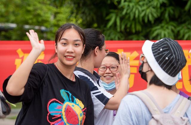 江西省教育厅发布，2022年高考分数线出炉，文科分数线下降明显-2.jpg