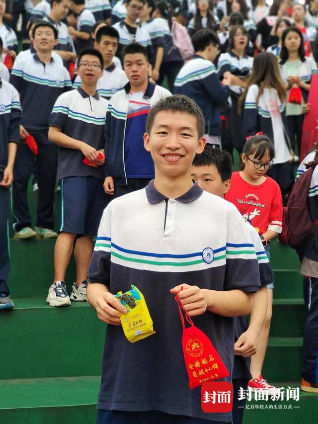 泸州天立学校理科考生钱进总分707分，数学满分：多做错题，归纳出容易犯错的点丨放榜夜-1.jpg