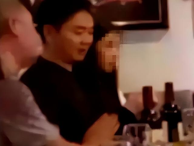 刘强东案公开听证会举行：女方出庭要求赔偿，大量视频及证词曝光-1.jpg