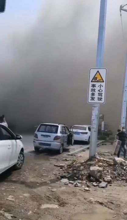 突发！沈阳一面馆爆炸致1人轻微伤，目击者：现场损失挺严重-3.jpg