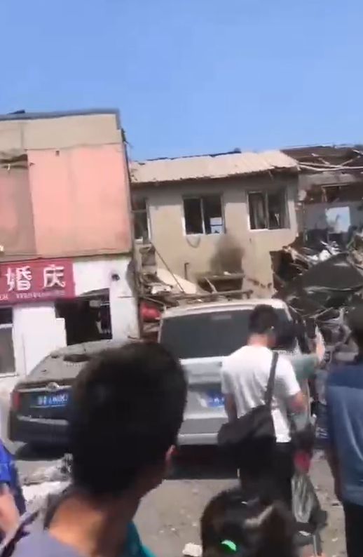 突发！沈阳一面馆爆炸致1人轻微伤，目击者：现场损失挺严重-5.jpg