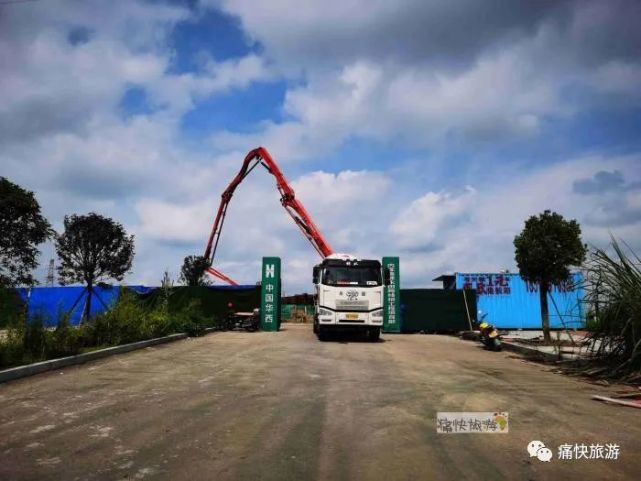 行走自贡：东部新城内宜高速永田跨线桥-2.jpg