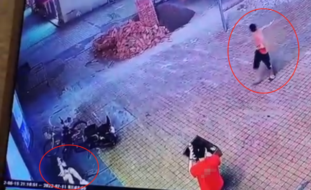 男子与人赌5杯酒，当街猥亵醉酒女子！佛山警方：已依法处理-2.jpg