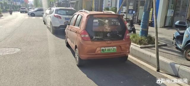 高清无码！富顺街头这些违停车辆被曝光，有你的爱车吗？-12.jpg