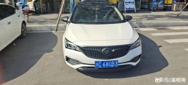 高清无码！富顺街头这些违停车辆被曝光，有你的爱车吗？-15.jpg