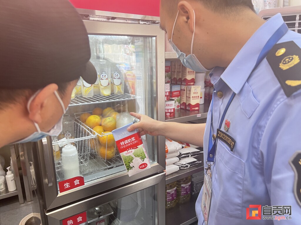 你经常点的外卖安全吗？自贡“你点我检”进行时-5.jpg