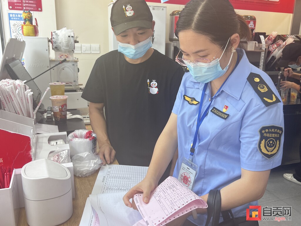 你经常点的外卖安全吗？自贡“你点我检”进行时-4.jpg