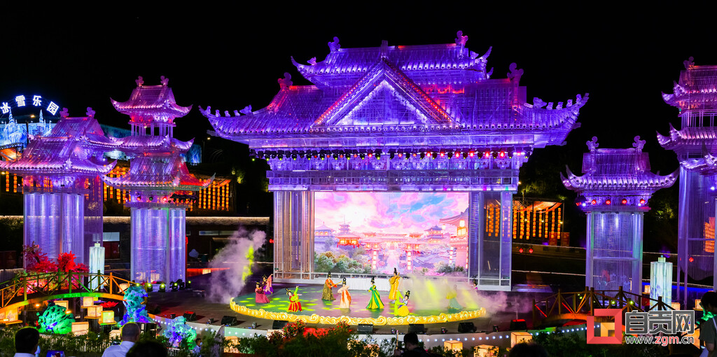 自贡彩灯璀璨消夏夜活动启动 曾洪扬宣布活动启动-3.jpg