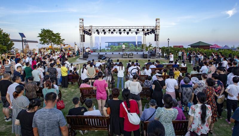 内自同城 | 观夜幕星河、住“太空舱”、赏劲歌热舞、品美味小吃、帐篷露营…快来隆昌...-7.jpeg