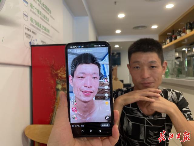 90后农民工小健被网友误认为是60后，不要嘲笑一个努力的人-1.jpg