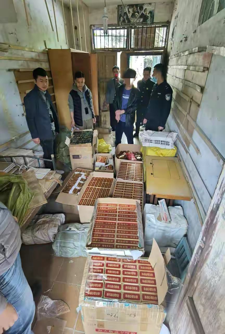 辽宁假药快递到四川自贡？自贡警方破获生产销售有毒有害食品系列案-2.jpg