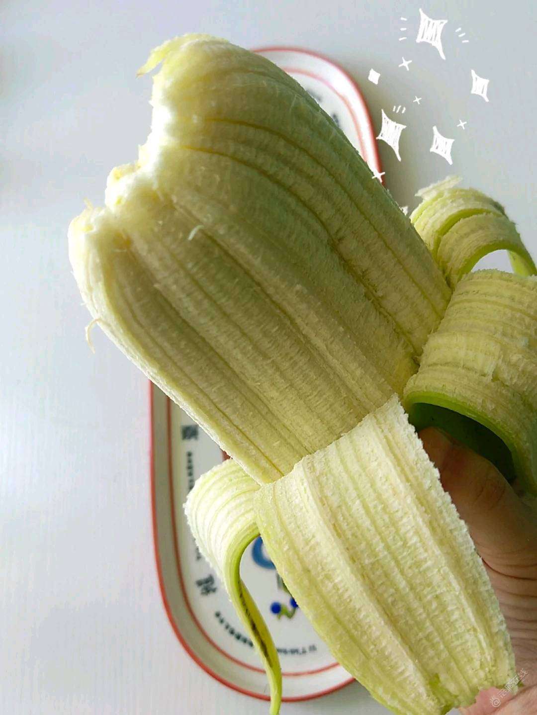 买的这个香蕉，一根就能吃到饱，第一次见这么大的香蕉呢-1.jpg