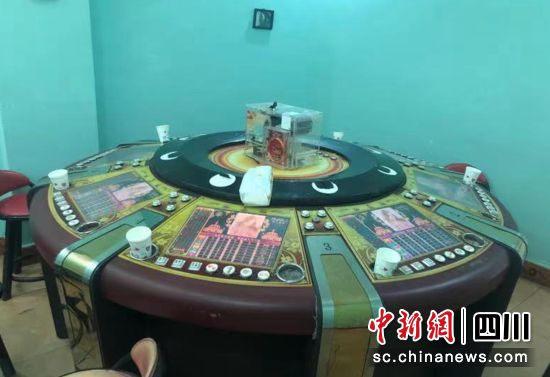 自贡自流井：警方成功打掉一赌博窝点-1.jpg