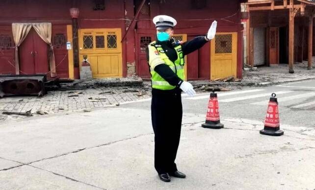 滚动更新丨“9·5”泸定地震已造成88人遇难-4.jpg