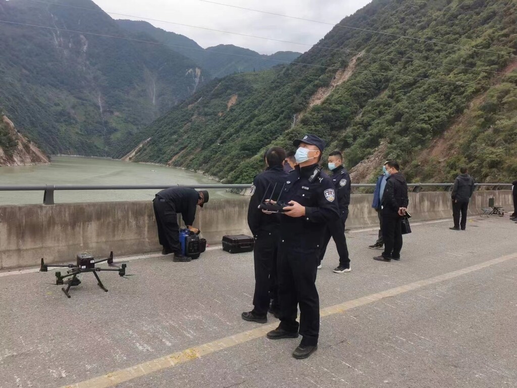 滚动更新丨“9·5”泸定地震已造成88人遇难-11.jpg