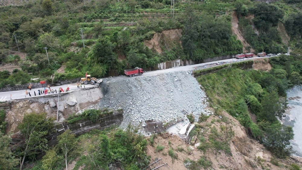 滚动更新丨“9·5”泸定地震已造成88人遇难-16.jpg