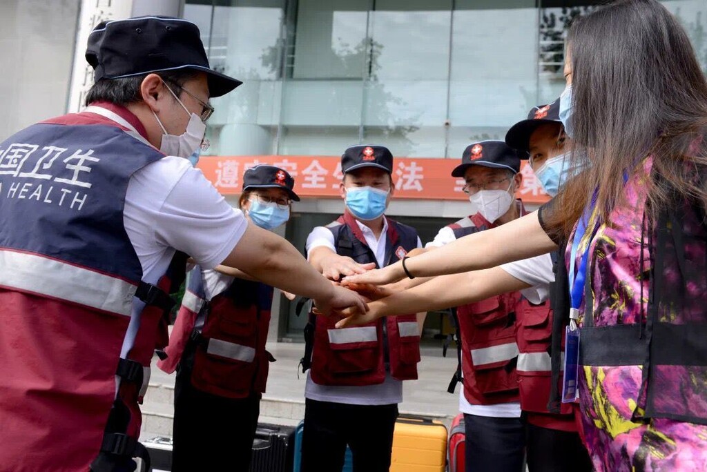 滚动更新丨“9·5”泸定地震已造成88人遇难-38.jpg
