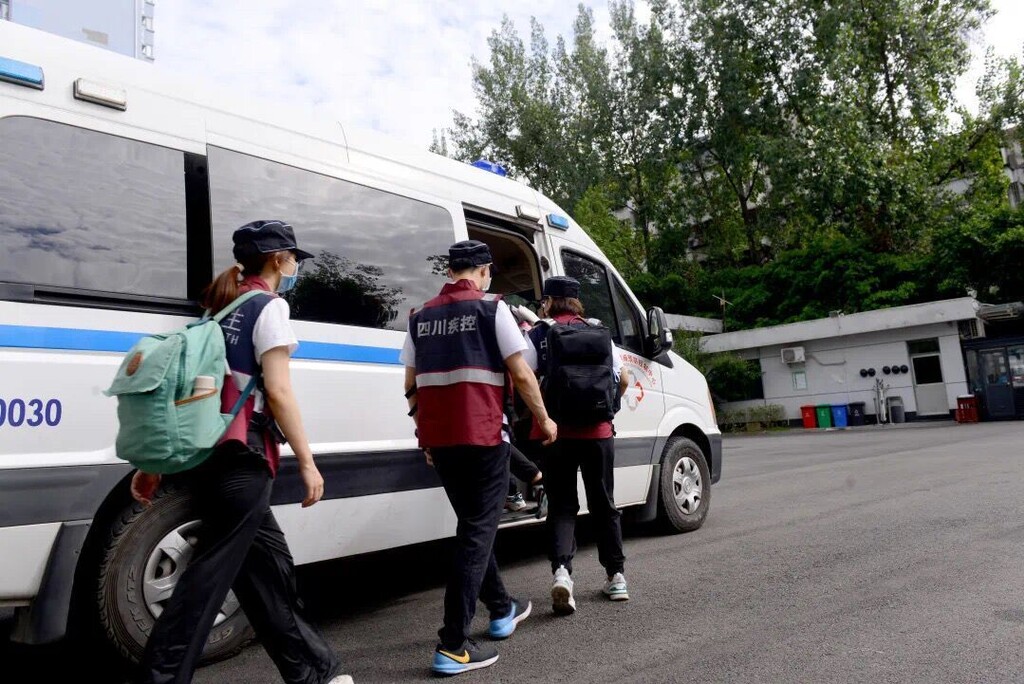滚动更新丨“9·5”泸定地震已造成88人遇难-39.jpg