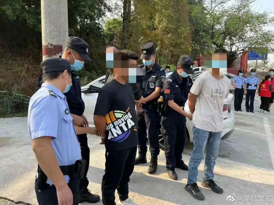 四川内江警方：水果店老板静默期间“擅自营业” 被行政处罚-12.jpg