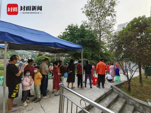 中秋节小长假 自贡接待游客超7万人次 实现门票收入超50万元-3.jpg