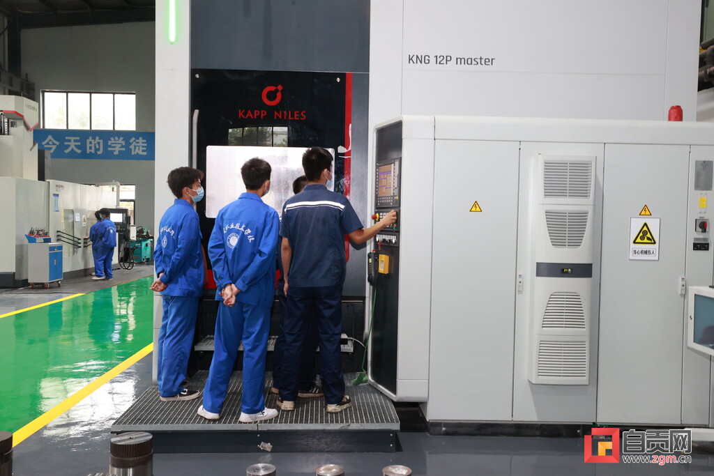 推动职业教育产教融合 为自贡建设工业强市储备人才-4.jpg