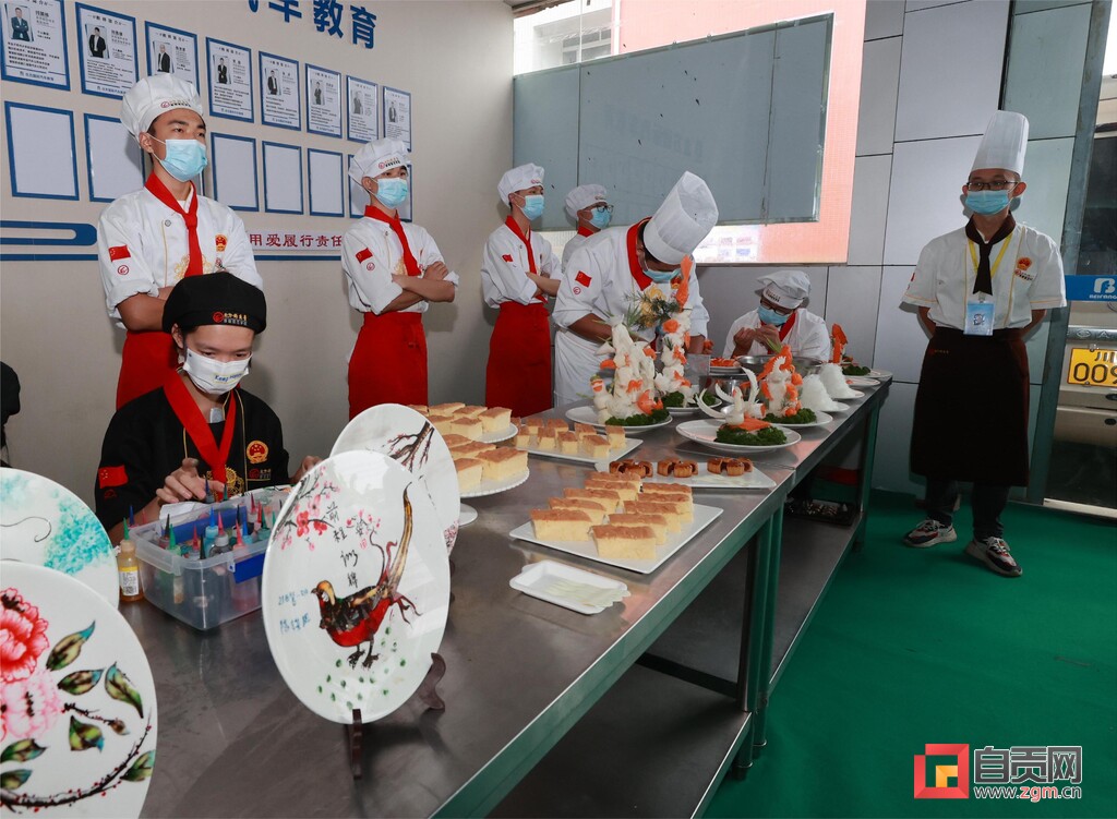 推动职业教育产教融合 为自贡建设工业强市储备人才-5.jpg
