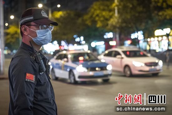 自贡警方集中统一行动：破获刑案17件 抓获36人-6.jpg